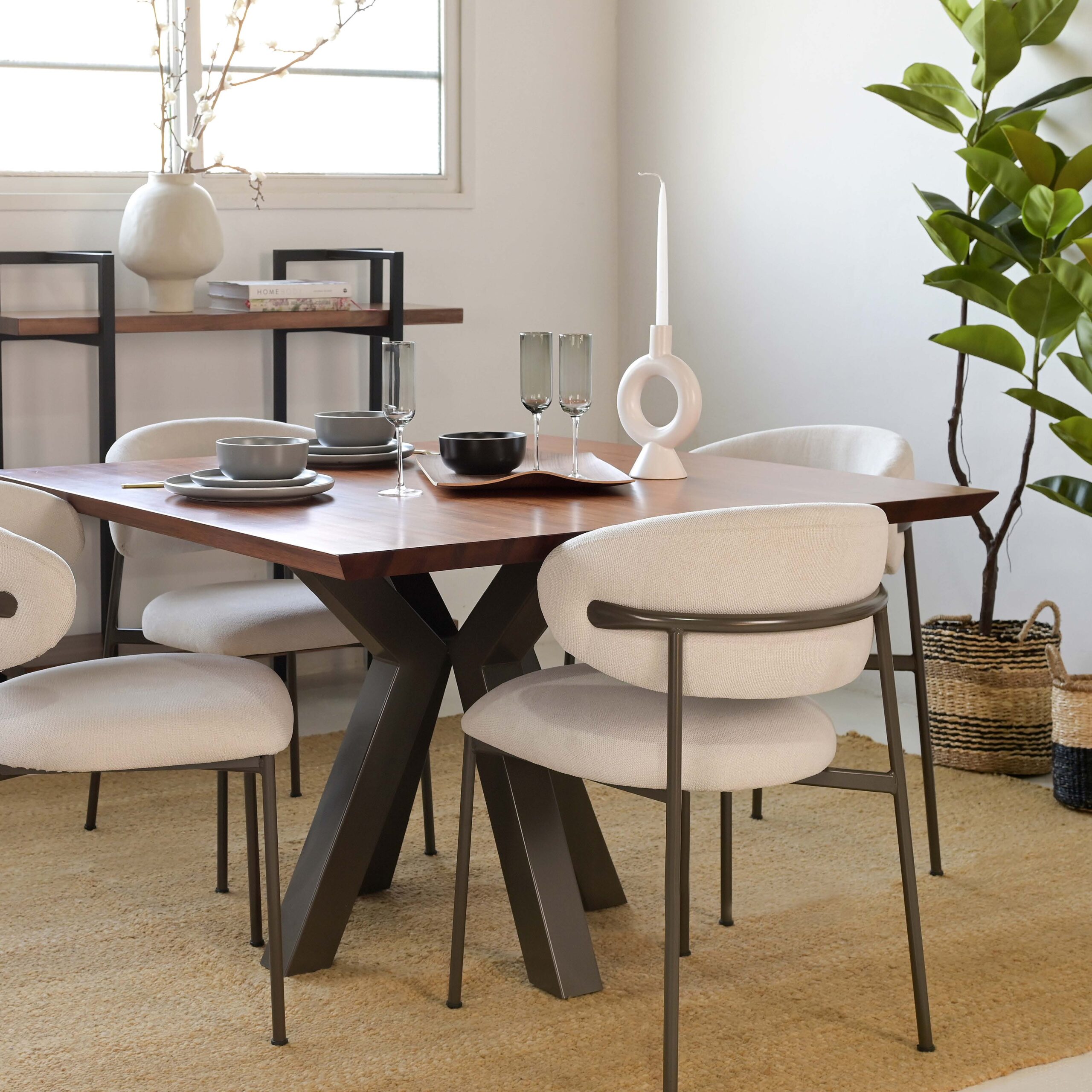 Mesa 236 Madera + Silla 377 7877 Hor_Página_1_Imagen_0001